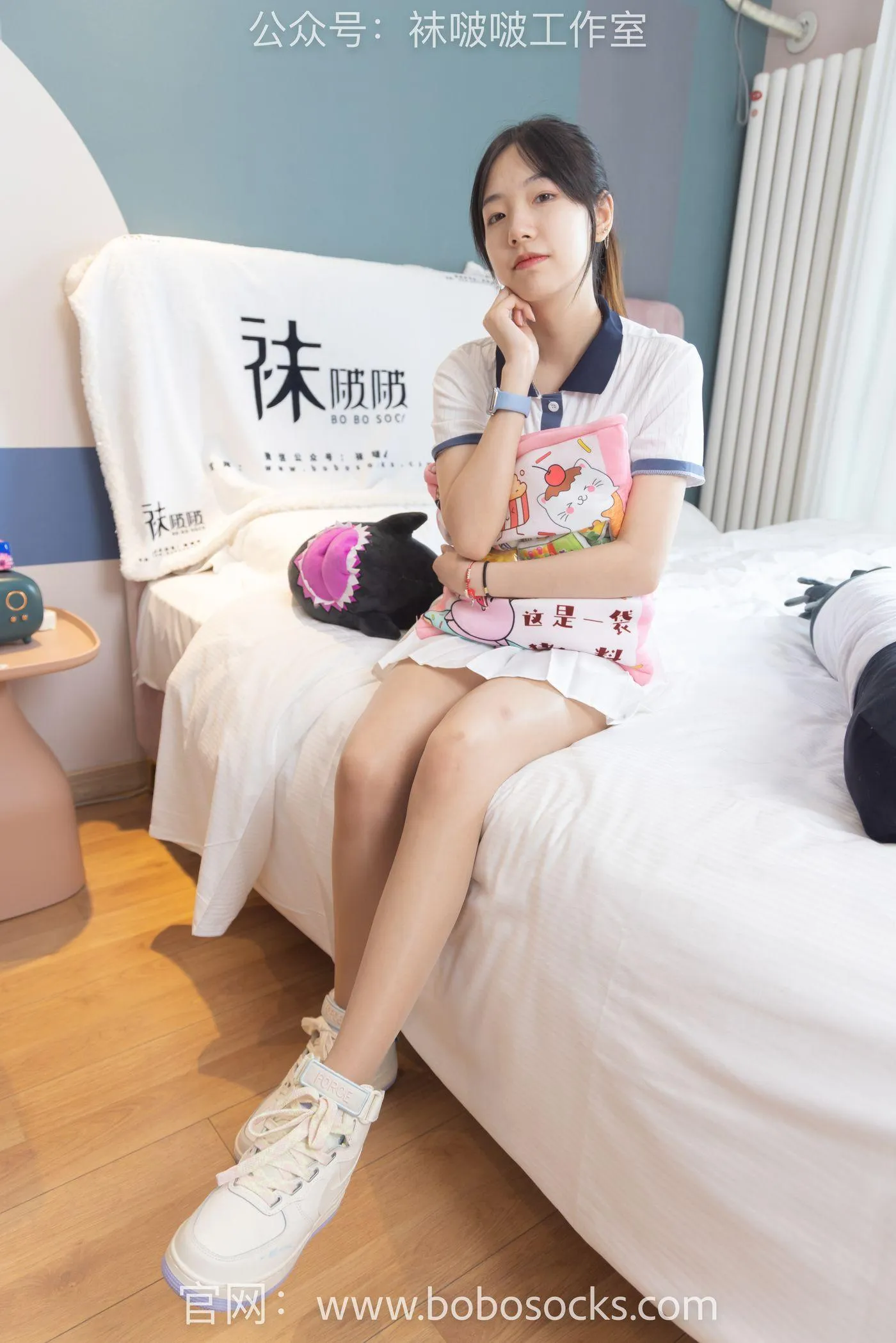 [BoBoSocks袜啵啵]NO.096 小甜豆-板鞋、白棉袜、油亮肉丝 [145P]插图8
